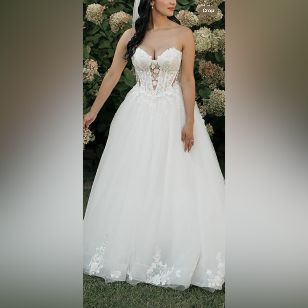 Elegant White Lace Wedding Dress